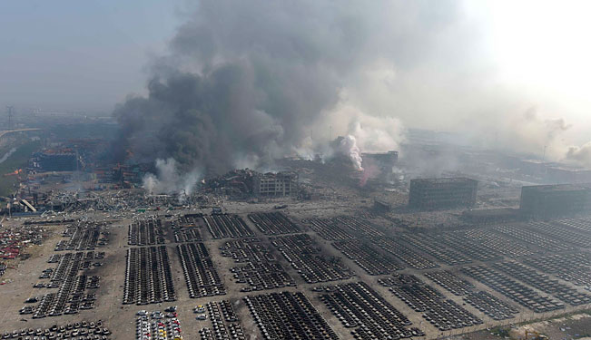 俯瞰天津滨海新区爆炸现场