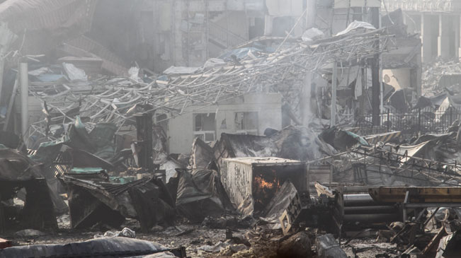 天津港&ldquo;8&middot;12&rdquo;爆炸事故现场仍有零星明火