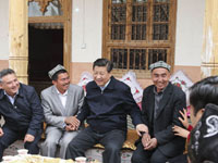 习近平新疆考察纪实:民族团结是发展进步的基石