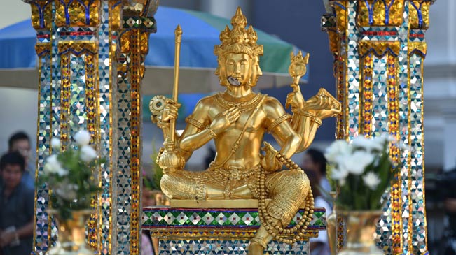 曼谷四面佛重新开放 民众悼念逝者