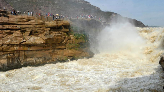 黄河壶口瀑布现特大瀑布群 迎来最佳观赏期