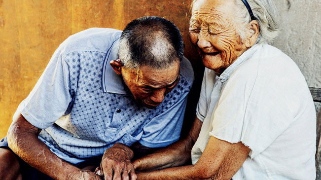 爱在烽火硝烟时 抗战老兵与他们的亲密爱人