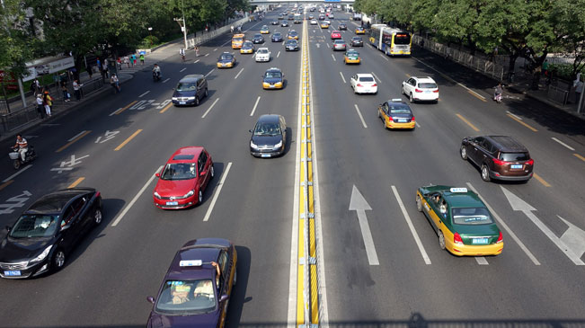 北京实施车辆单双号限行措施