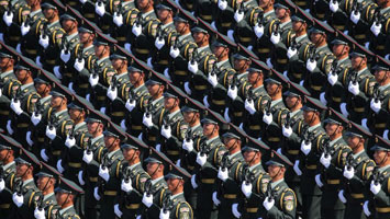 “華南遊擊隊”通過天安門廣場