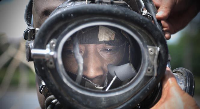 图片故事：为城市&ldquo;清肠&rdquo;的地下&ldquo;蛙人&rdquo;