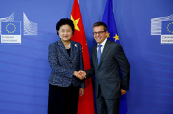 刘延东会见欧盟委员会科研与创新委员莫埃达斯