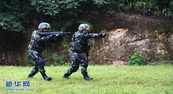 维和防暴队里“霸王花”