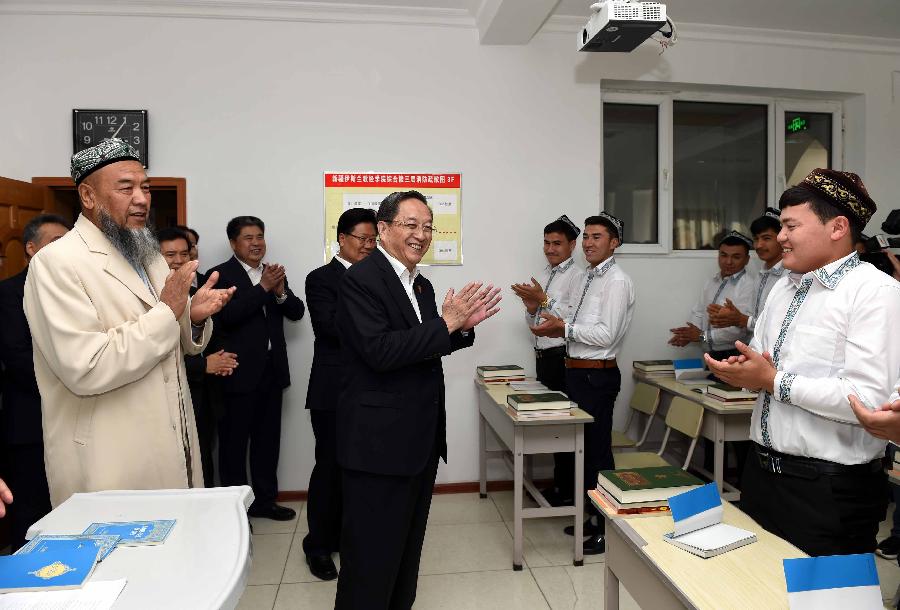 俞正声率中央代表团看望慰问宗教界人士代表