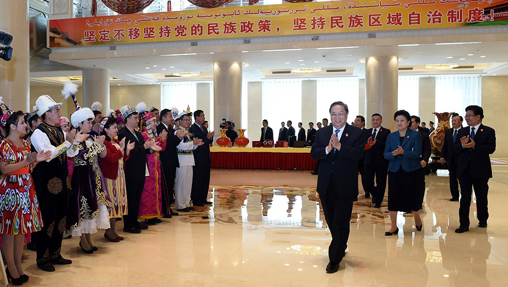 直播新疆维吾尔自治区成立60周年庆祝大会