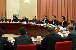 俞正声主持全国政协双周协商座谈会