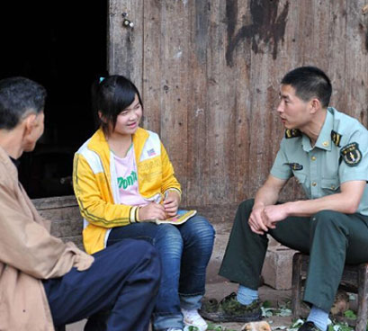 十年爱心扶贫路&mdash;&mdash;二炮白族战士周丰林扶贫助学记事