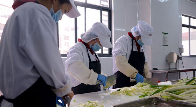 探秘全国首届青运会餐饮 食材如何走上运动员餐桌？