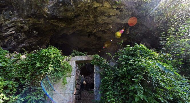 探访东亚最早现代人化石发现地