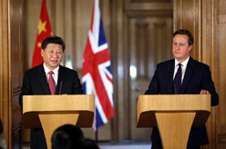 习近平同英国首相卡梅伦举行会谈
