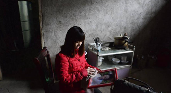 为救儿子 患癌母亲选择跳河自尽