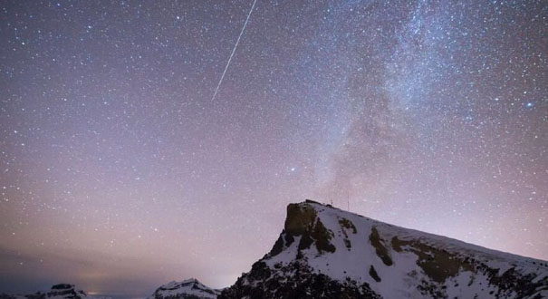 双子座流星雨来临 长白山夜空璀璨