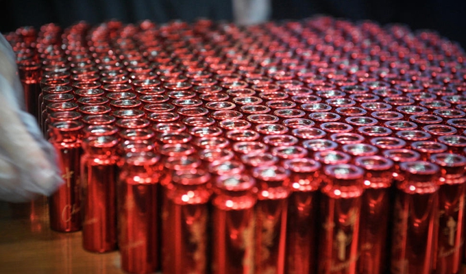 广东破获重大贩毒案 缴获&ldquo;开心水&rdquo;近万瓶