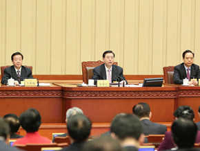 张德江主持十二届全国人大常委会第十八次会议闭幕会并发表讲话