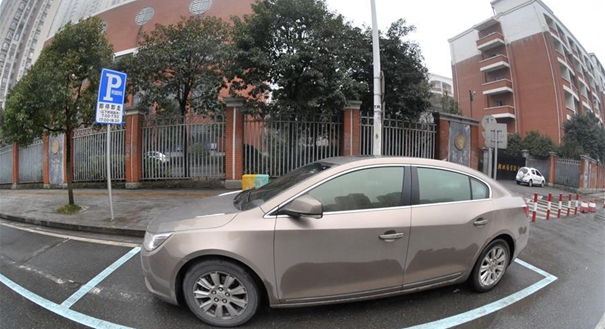 中小学学生接送车位亮相长沙