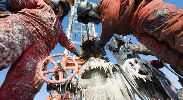 内蒙古油田工人零下34度坚守岗位