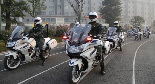 成都街头现&ldquo;国宾卫队&rdquo; 最高时速达170公里