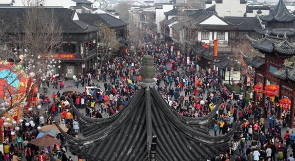 春節長假進入倒計時 南京夫子廟依然人山人海