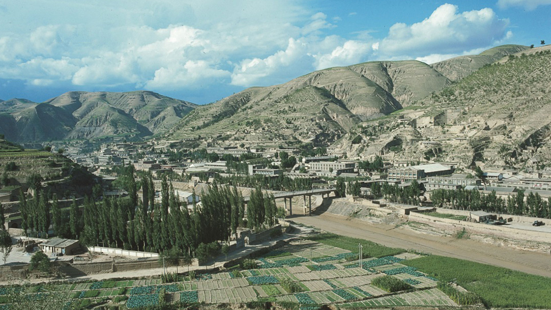 “长征”“万里长征”“二万五千里长征”最早出现在什么时候？