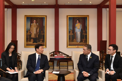 习近平主席特使李源潮会见泰国副总理纳龙