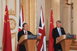 馬凱和英國財政大臣哈蒙德共同主持第八次中英經濟財金對話
