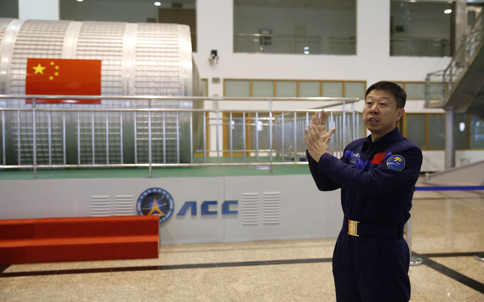 梦幻天地间，精彩家国梦——新华社记者对话航天员刘旺、王亚平