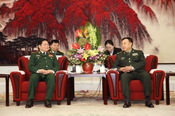 范长龙会见越南国防部长