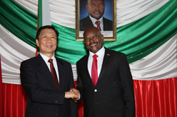 布隆迪總統恩庫倫齊扎會見李源潮