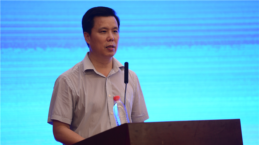 国家发展改革委财政金融司副司长陈洪宛