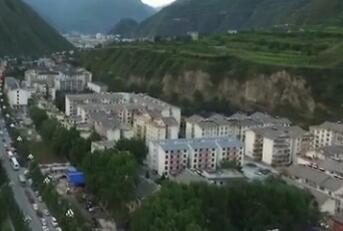 九寨沟县地震后的第一个清晨