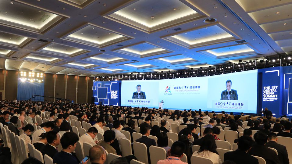 主论坛于4月22日举行