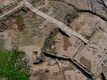 航拍范家堰遺址考古現場 重新定義釣魚城