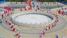 百余汉服爱好者齐聚南通狼山上演集体秀