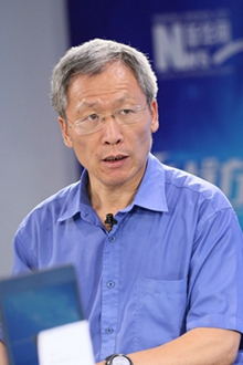 中国传媒大学教授王四新