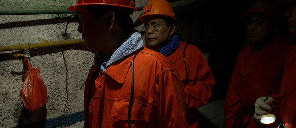实拍：记者下井体验煤矿工作环境 亲身感受安全生产各个细节