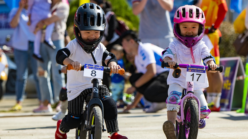 酷萌“小骑士” 开心过假期