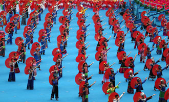 文艺表演《歌海春潮涌》