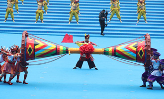 文艺表演《黄泥鼓&middot;欢腾》