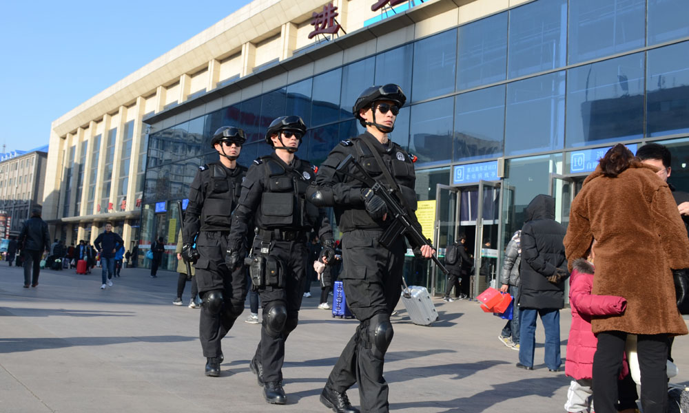 铁路特警:舍小家为大家的“最美情怀”