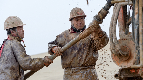 走进“死亡之海”：探访给地球做“CT”的物探人