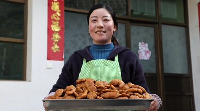 脱贫村里看“年景”
