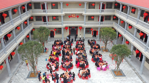 26户老邻居 新屋场里别样年