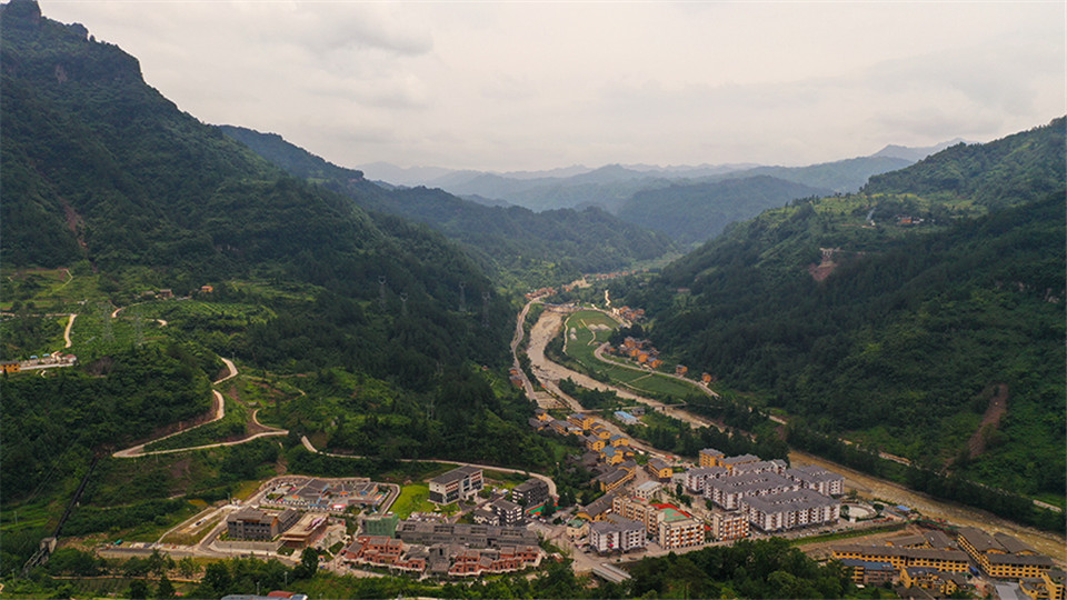 【你笑起来真好看】航拍重庆市石柱县中益乡新貌 美丽乡村“蝶变”进行时