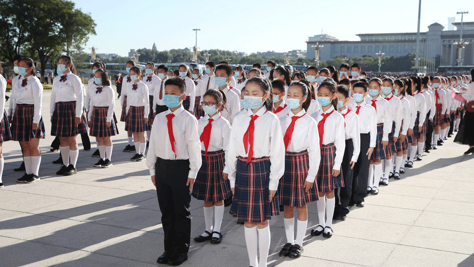 人民大会堂东门外广场