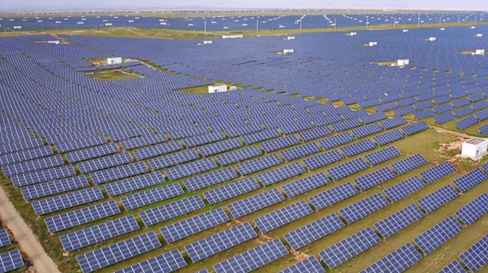 【西部开发新脉动】青海有座&ldquo;阳光聚宝盆&rdquo;