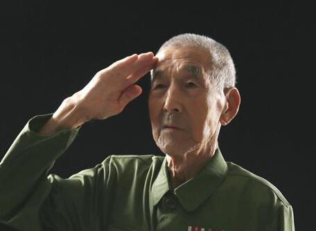 致敬最可爱的人——许万贺